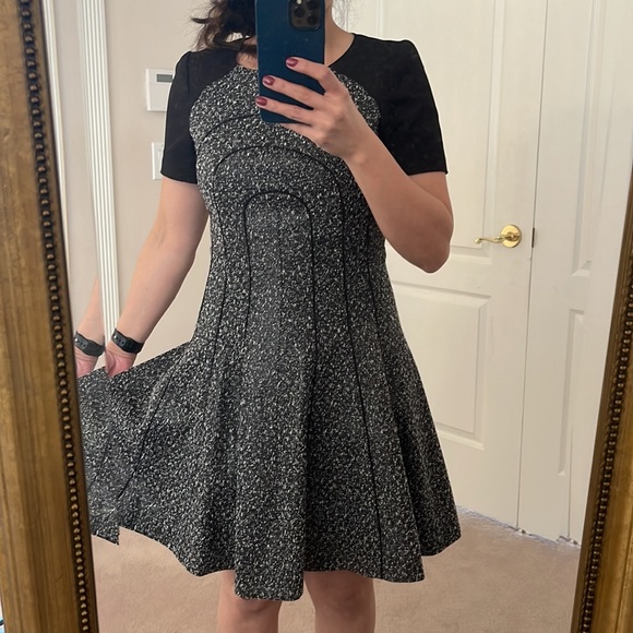 Karen Millen - Picture 3 of 5